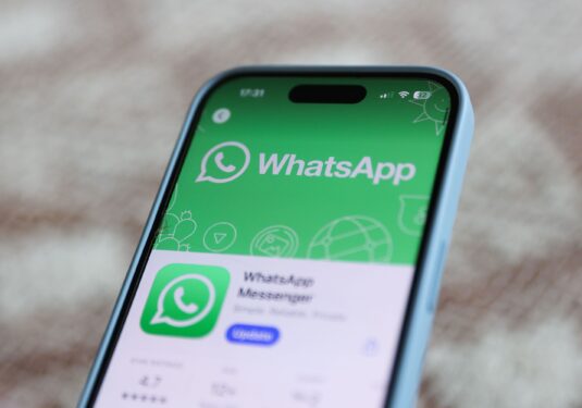 Iran Cabut Larangan WhatsApp dan Google Play